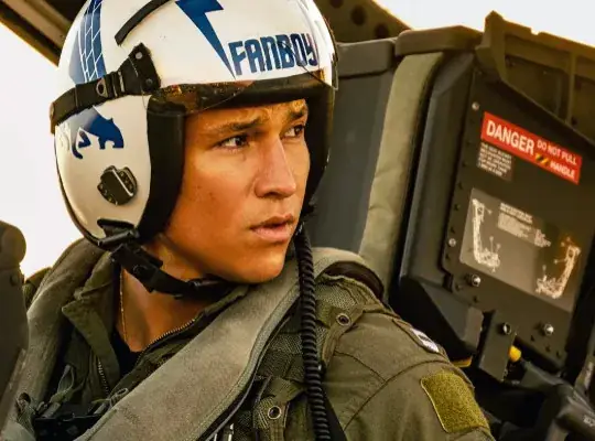 A estrela de "Top Gun: Maverick" vai atuar na nova versão de "Scarface".